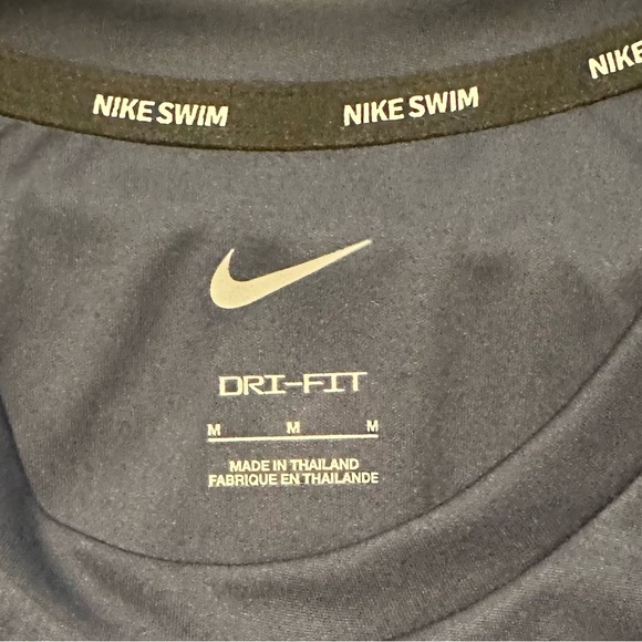 Men’s Nike Swim Dri-FIT UPF 40+ Hydroguard Swim Tee. Midnight Navy - Picture 3 of 5
